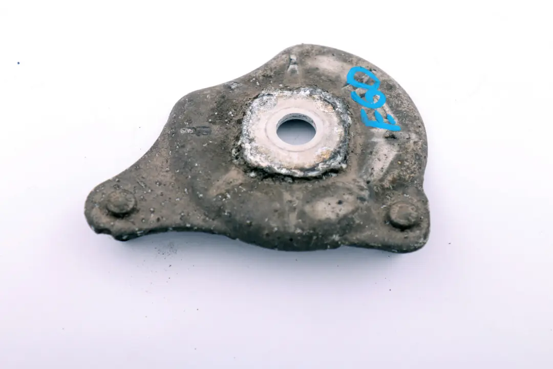 Płytka ograniczająca tylna tył lewa do BMW E60 E61 o numerze 33316764889 BMW E60 E61 Płytka ograniczająca tylna tył lewa - SKU 6764889 - Numer Części 33316764889