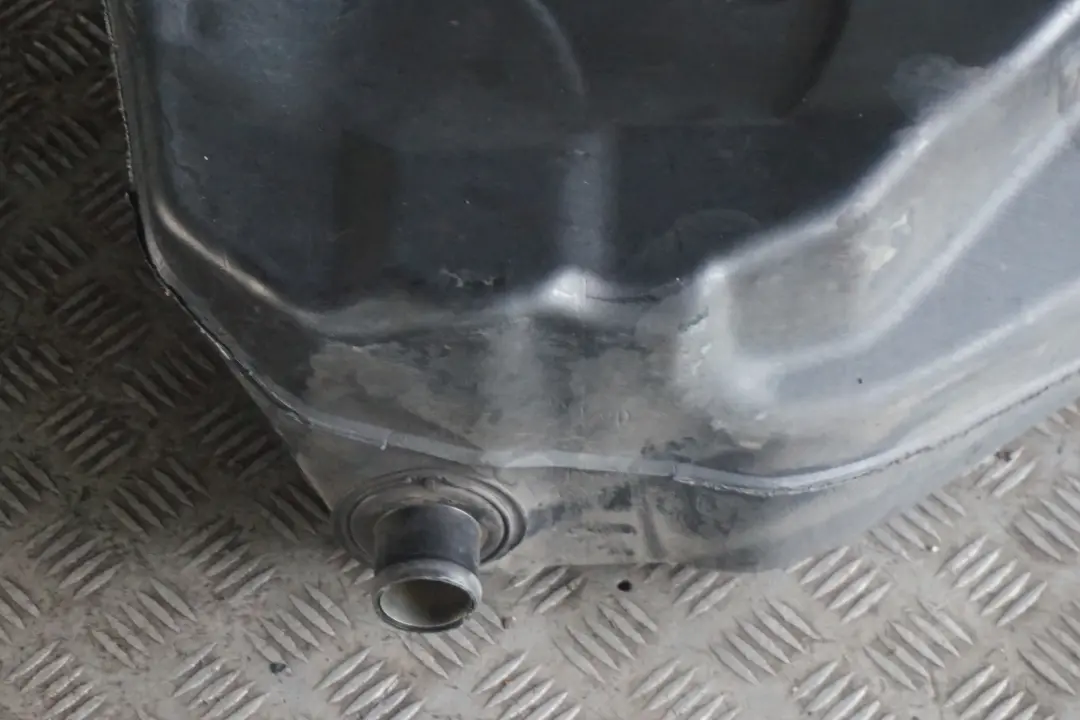 Bare Plastic Fuel Tank Petrol to BMW 7 Series E65 E66 E67 with Part number 6764960 BMW 7 Series E65 E66 E67 Bare Plastic Fuel Tank Petrol - SKU 6764960-1 - Part number 6764960