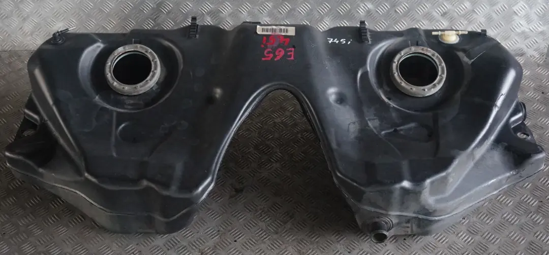 Bak Zbiornik Paliwa Benzyna do BMW E65 E66 E67 o numerze 6764960 BMW E65 E66 E67 Bak Zbiornik Paliwa Benzyna - SKU 6764960 - Numer Części 6764960