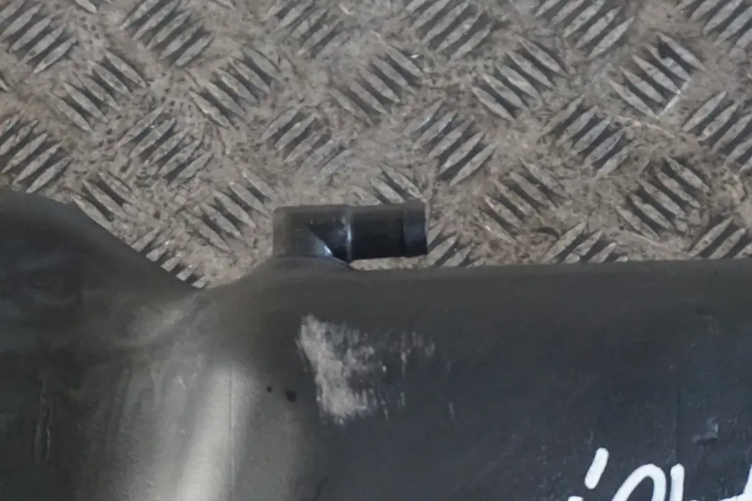 Bak Zbiornik Paliwa Benzyna do BMW E65 E66 E67 o numerze 6764960 BMW E65 E66 E67 Bak Zbiornik Paliwa Benzyna - SKU 6764960 - Numer Części 6764960