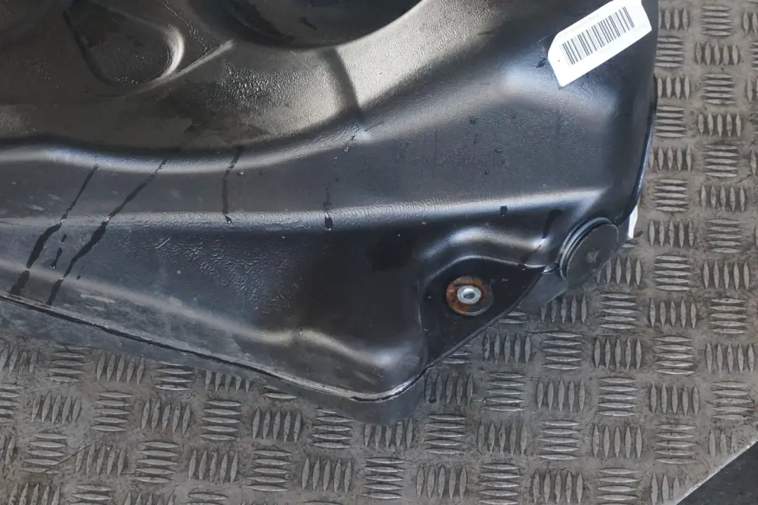 Completo Serbatoio Carburante Benzina per BMW E65 E66 E67 con numero di parte 6764960 BMW E65 E66 E67 Completo Serbatoio Carburante Benzina - SKU 6764960 - Numero di parte 6764960