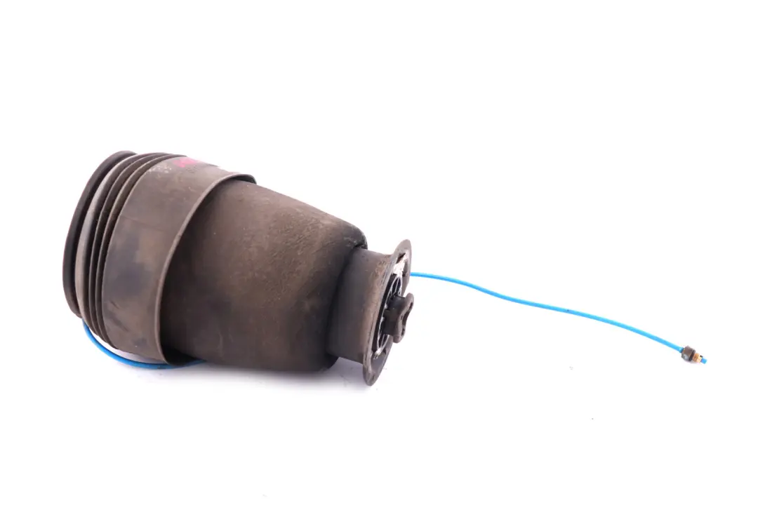 Suspension pneumatique droite Ressort helico?dal pneumatique pour BMW E61 Touring à propos du numéro de pièce 6765098 BMW E61 Touring Suspension pneumatique droite Ressort helico?dal pneumatique - SKU 6765098 - Numéro de pièce 6765098