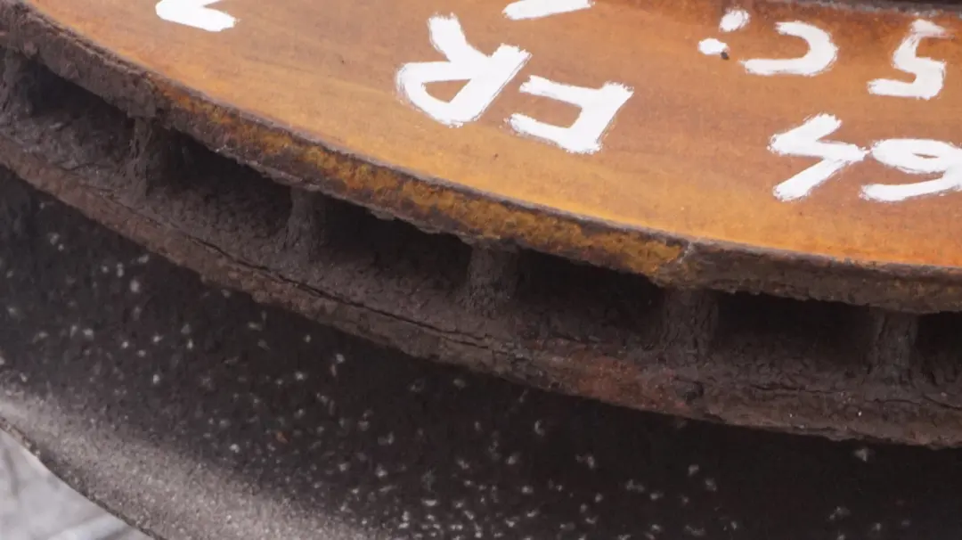 645Ci N62 Front Right O/S Suspension Leg Brake Caliper Disc to BMW 6 Series E64 with Part number 6765104 BMW 6 Series E64 645Ci N62 Front Right O/S Suspension Leg Brake Caliper Disc - SKU 6765104 - Part number 6765104