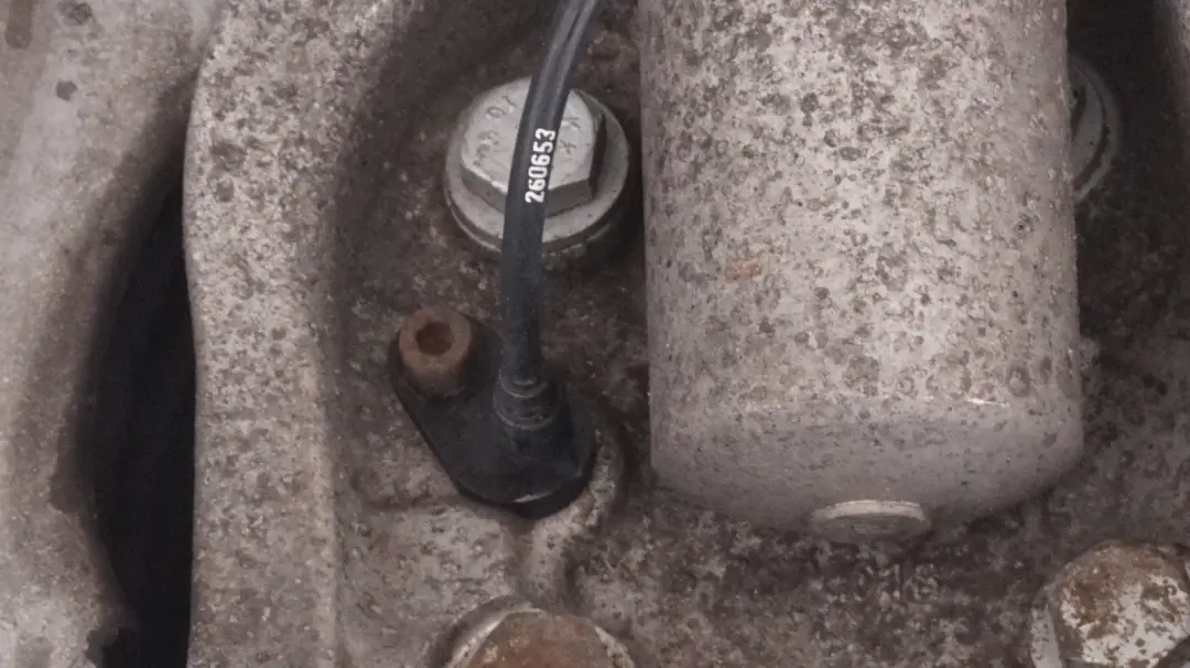 BMW 6 Series E64 645Ci N62 Front Right O/S Suspension Leg Brake Caliper Disc - SKU 6765104 - Part number 6765104