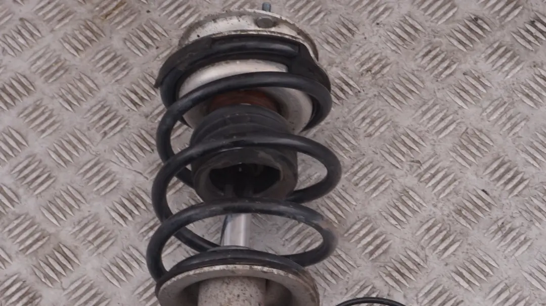 645Ci N62 Vordere Rechte Federbein Bremssattelscheibe für BMW 6 er E64 mit Teilenummer 6765104 BMW 6 er E64 645Ci N62 Vordere Rechte Federbein Bremssattelscheibe - SKU 6765104 - Teilenummer 6765104