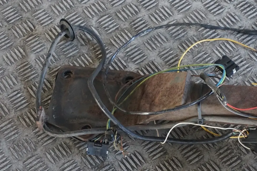 Towsure Towing Hitch Tow Bar Towbar Trailer Hook to BMW 1 Series E81 E87 with Part number 6765340 BMW 1 Series E81 E87 Towsure Towing Hitch Tow Bar Towbar Trailer Hook - SKU 6765340 - Part number 6765340