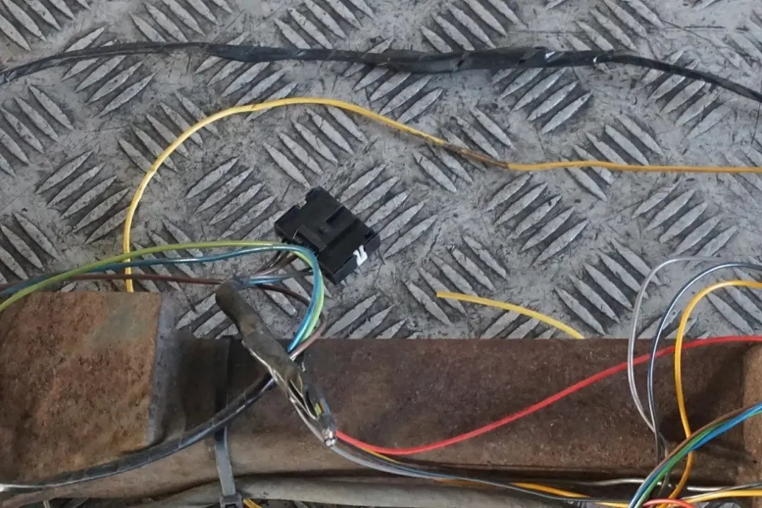 Towsure Towing Hitch Tow Bar Towbar Trailer Hook to BMW 1 Series E81 E87 with Part number 6765340 BMW 1 Series E81 E87 Towsure Towing Hitch Tow Bar Towbar Trailer Hook - SKU 6765340 - Part number 6765340