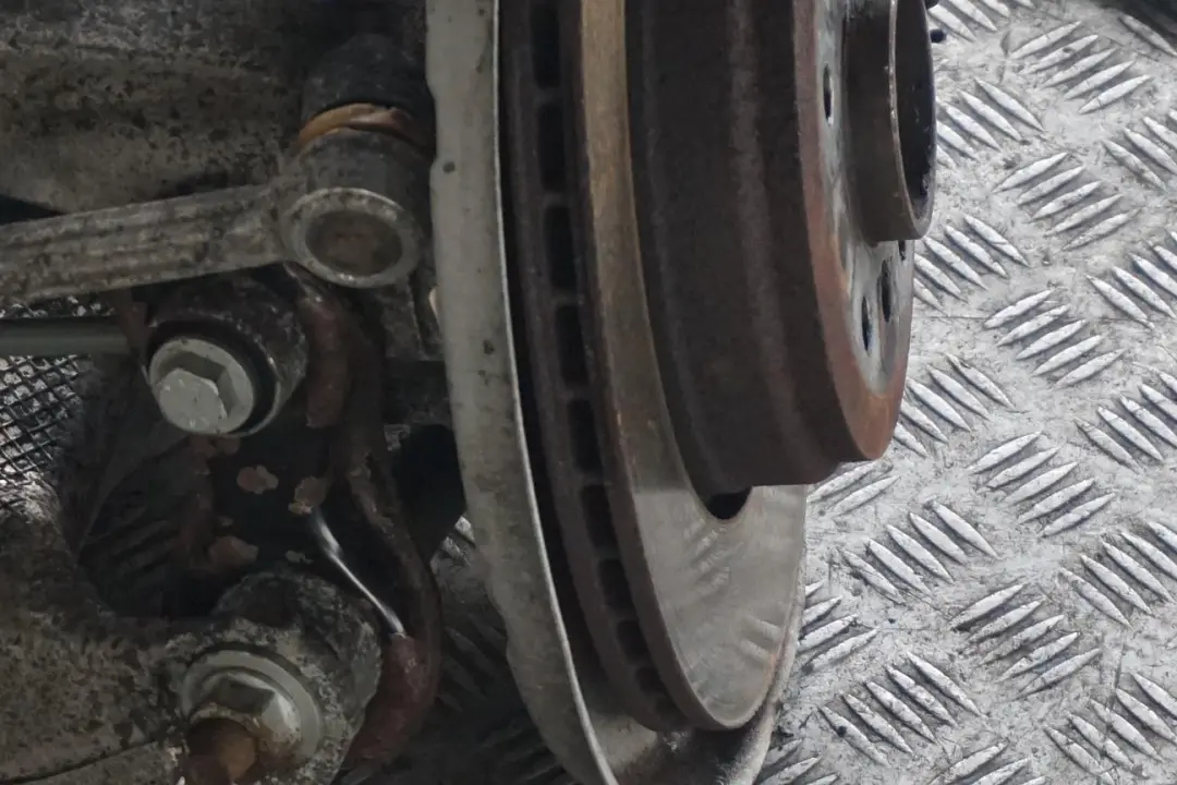 M57N Federbein Radträger Schwenklager Hinten Links für BMW 5 E61 Touring 525d mit Teilenummer 6765909 BMW 5 E61 Touring 525d M57N Federbein Radträger Schwenklager Hinten Links - SKU 6765909-1 - Teilenummer 6765909