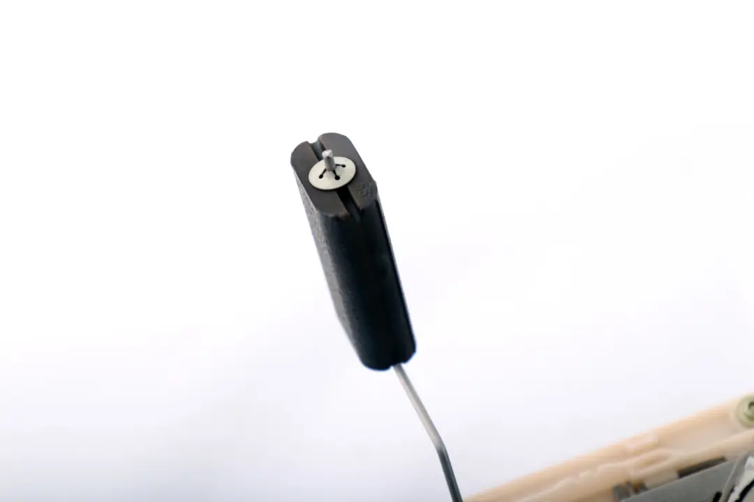 Bomba De Combustible con Sensor De Nivel para Mini Cooper S R53 con número de pieza 6766177 Mini Cooper S R53 Bomba De Combustible con Sensor De Nivel - SKU 6766177 - Número de pieza 6766177