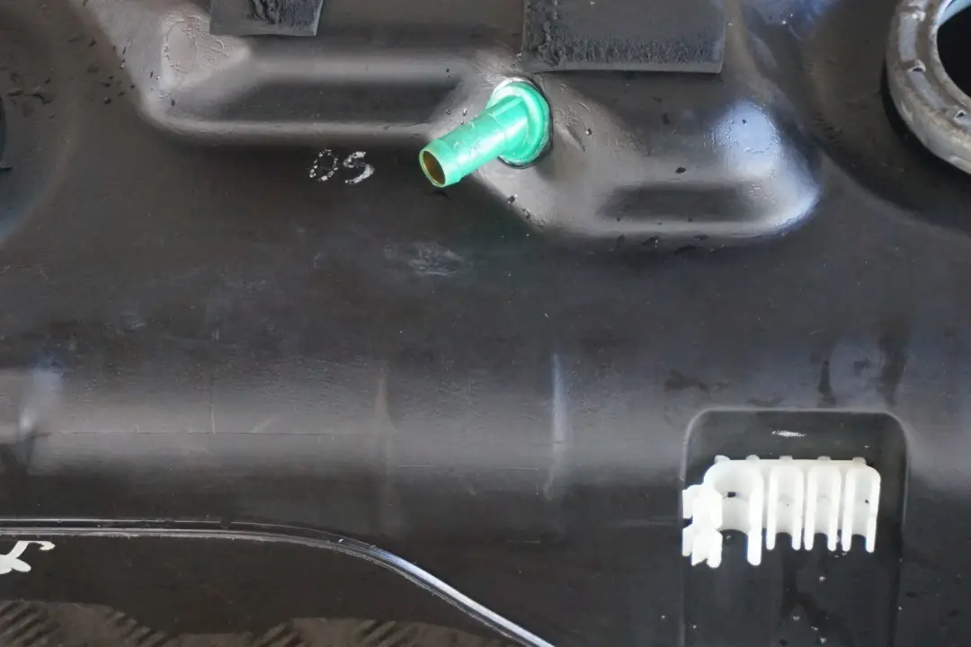 BMW X5 Series E53 M57 M57N 3.0d Plastic Bare Fuel Tank Diesel - SKU 6766597-1 - Part number 6766597
