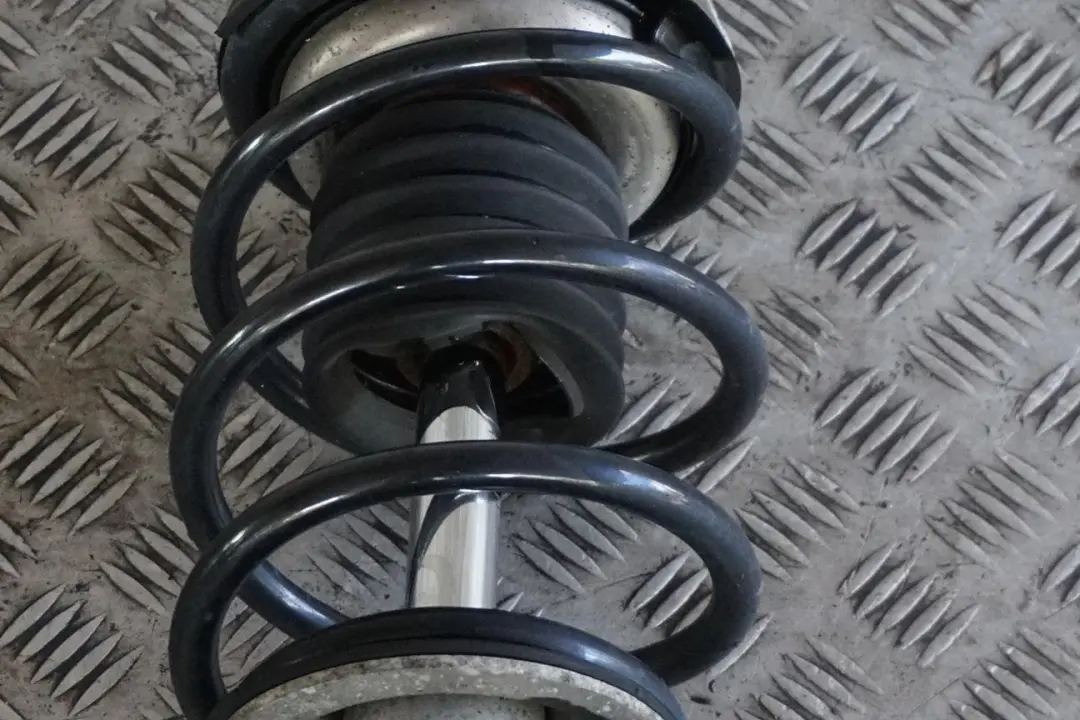 Amortisseur Pivotement etrier de Frein avant Droit pour BMW E60 545i à propos du numéro de pièce 6766994 BMW E60 545i Amortisseur Pivotement etrier de Frein avant Droit - SKU 6766994 - Numéro de pièce 6766994