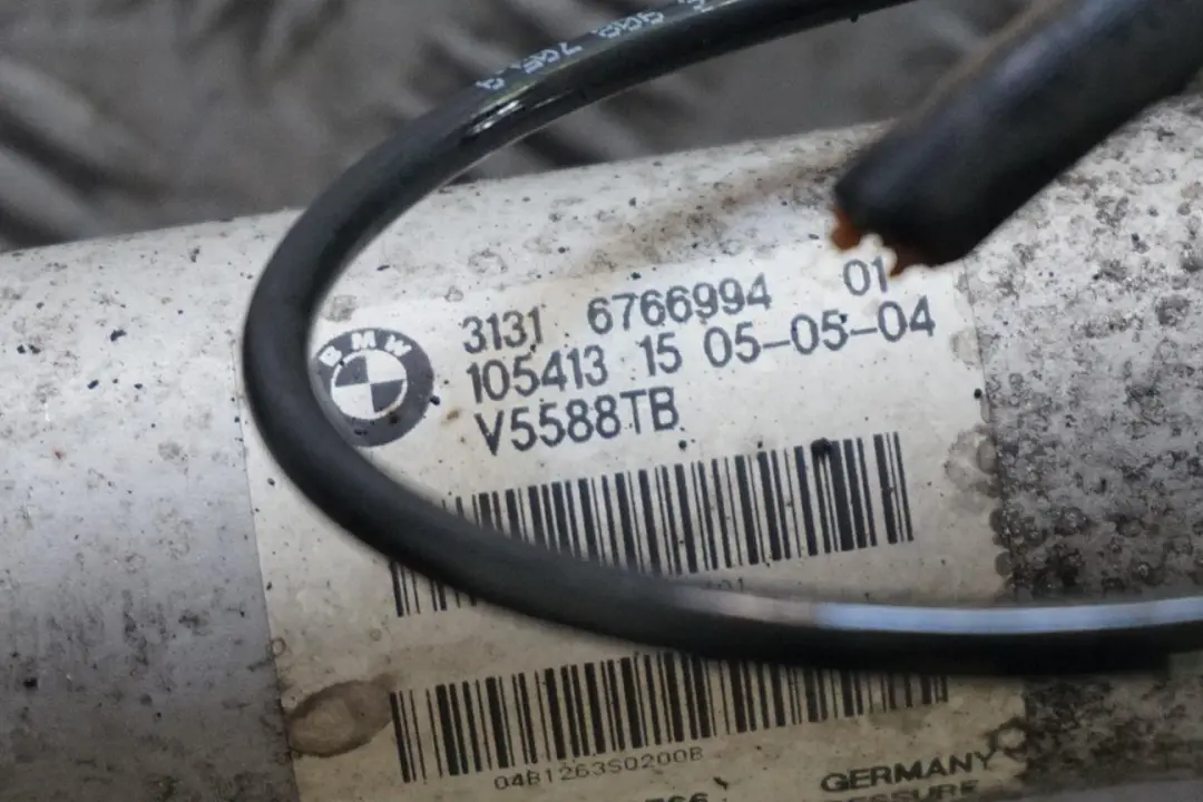 Delantero Derecho Muelle Buje Pata Pinza De Freno Disco para BMW E60 545i con número de pieza 6766994 BMW E60 545i Delantero Derecho Muelle Buje Pata Pinza De Freno Disco - SKU 6766994 - Número de pieza 6766994