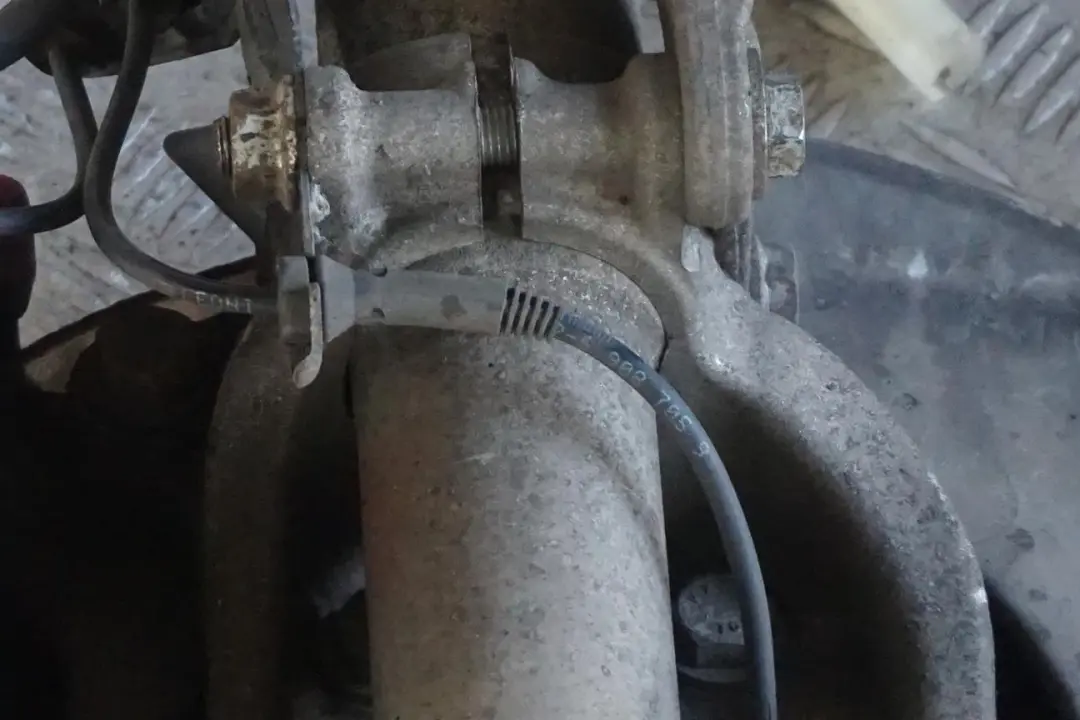 Stoßdämpfer Federbein Schwenklager Bremssattel Vorn Links für BMW 5 E60 545i Sport mit Teilenummer 6766997 BMW 5 E60 545i Sport Stoßdämpfer Federbein Schwenklager Bremssattel Vorn Links - SKU 6766997 - Teilenummer 6766997