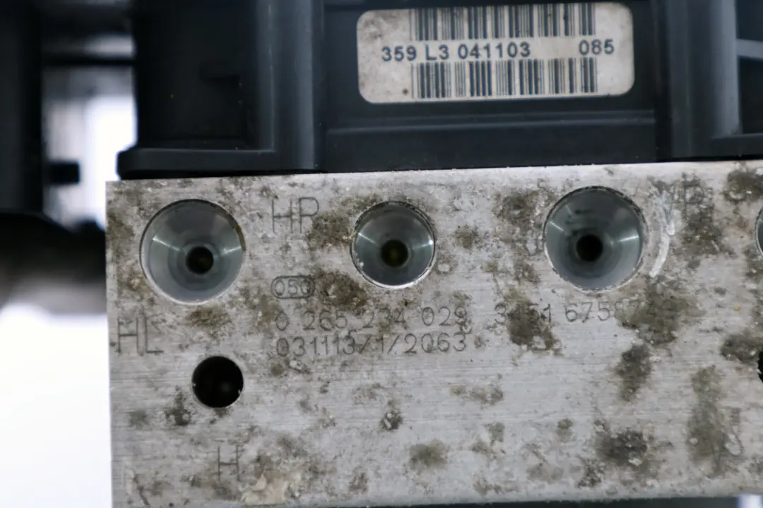 DSC ABS Hydro Braking Unit Pump 6767674 to BMW 5 6 Series E60 E61 E63 E64 with Part number 6767672 BMW 5 6 Series E60 E61 E63 E64 DSC ABS Hydro Braking Unit Pump 6767674 - SKU 6767672 - Part number 6767672