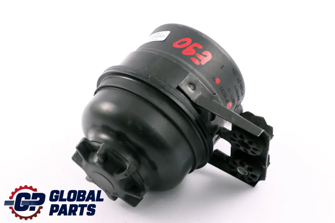 Porta Aceite Radiador Direccion para BMW E81 E87 E90 E91 E92 LCI con número de pieza 6851218 BMW E81 E87 E90 E91 E92 LCI Porta Aceite Radiador Direccion - SKU 6768094 - Número de pieza 6851218