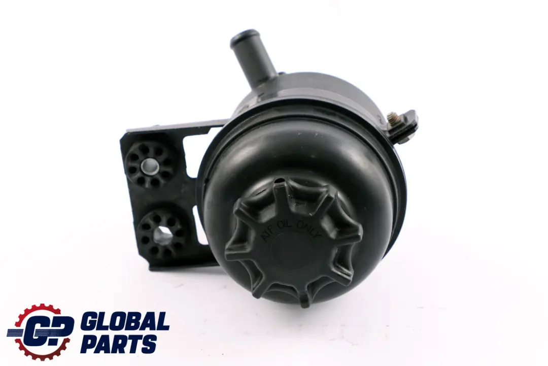 Porta Aceite Radiador Direccion para BMW E81 E87 E90 E91 E92 LCI con número de pieza 6851218 BMW E81 E87 E90 E91 E92 LCI Porta Aceite Radiador Direccion - SKU 6768094 - Número de pieza 6851218