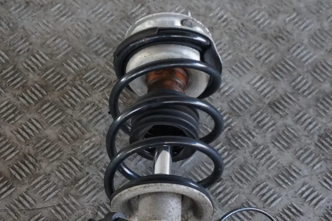 N52 258PS Set Stoßdämpfer Federbein Schwenklager Vorne Rechts für BMW 5 E61 530i mit Teilenummer 6768796 BMW 5 E61 530i N52 258PS Set Stoßdämpfer Federbein Schwenklager Vorne Rechts - SKU 6768796-1 - Teilenummer 6768796