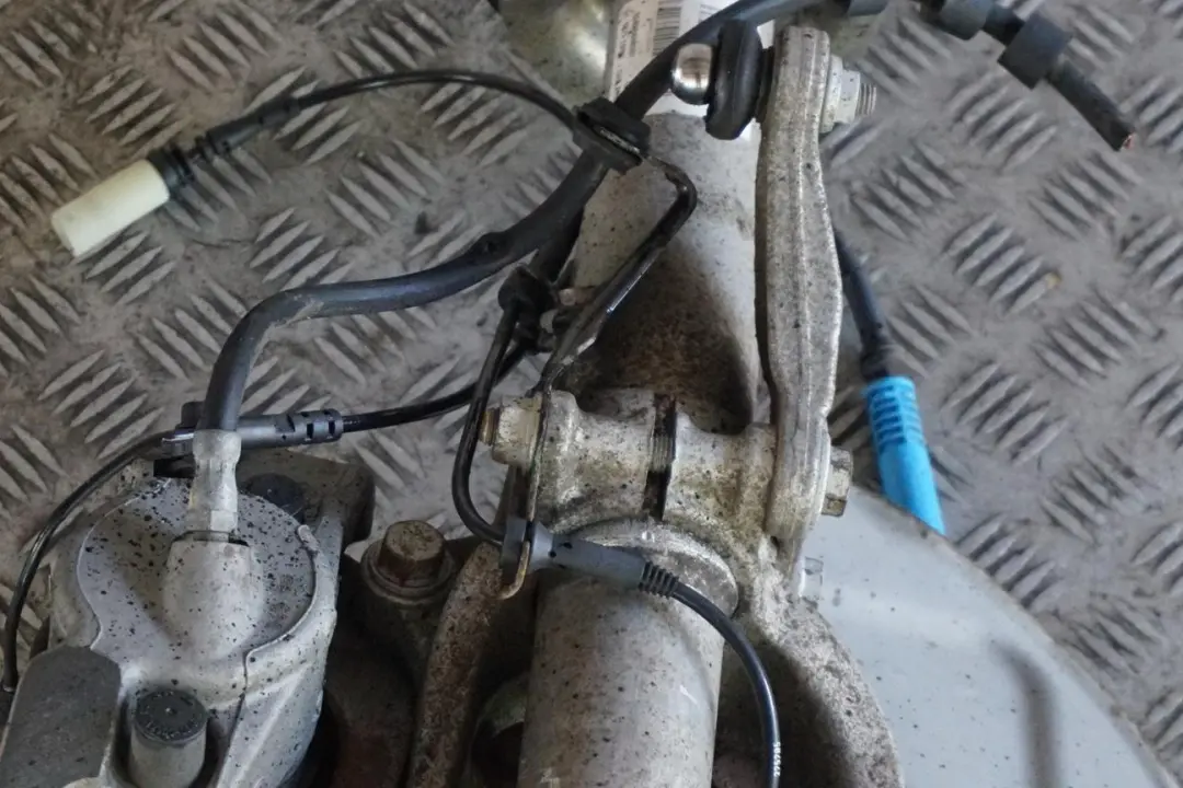 M57N2 Delantero Izquierdo Muelle Freno Suspension Pata Buje para BMW E61 Touring 525d con número de pieza 6768797 BMW E61 Touring 525d M57N2 Delantero Izquierdo Muelle Freno Suspension Pata Buje - SKU 6768797-1 - Número de pieza 6768797