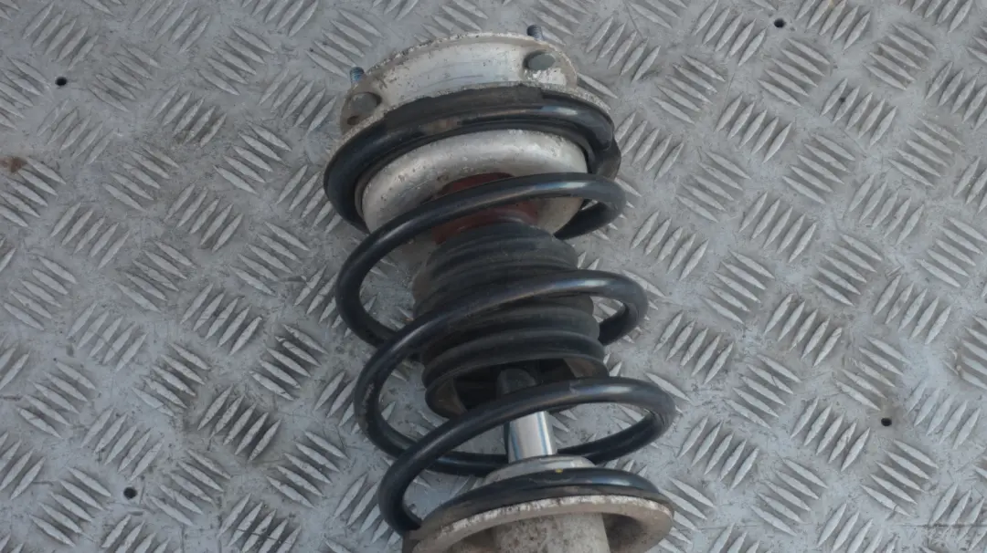 N52 258HP Zwrotnica amortyzator lewy do BMW E64 630i o numerze 6769455 BMW E64 630i N52 258HP Zwrotnica amortyzator lewy - SKU 6769455 - Numer Części 6769455