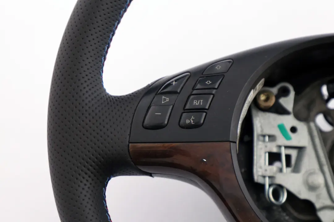 Leather Sport Steering Wheel 3 Spoke M-tricoloured to BMW X5 Series E53 NEW Black with Part number 6770422 BMW X5 Series E53 NEW Black Leather Sport Steering Wheel 3 Spoke M-tricoloured - SKU 6770422 - Part number 6770422