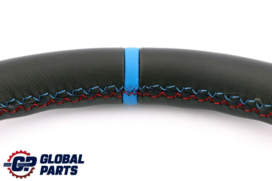 NUEVO Cuero Negro / Alcantara Volante deportivo 3 radios para BMW E53 con número de pieza 6770423 BMW E53 NUEVO Cuero Negro / Alcantara Volante deportivo 3 radios - SKU 6770423-3 - Número de pieza 6770423