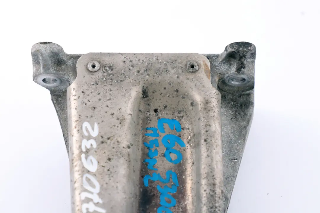 M57N2 Soporte Derecho Soporte De Motor para BMW E60 E61 530d con número de pieza 6770634 BMW E60 E61 530d M57N2 Soporte Derecho Soporte De Motor - SKU 6770632 - Número de pieza 6770634