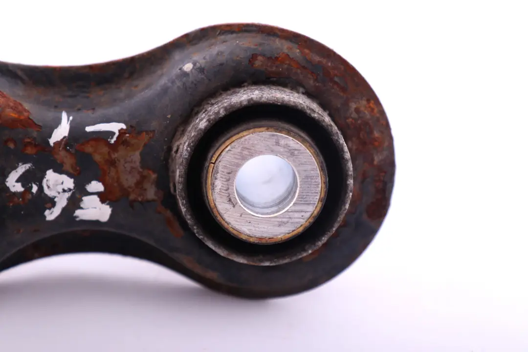 Łącznik wspornik wahacz tył L/P do BMW E53 X5 E60 o numerze 6770749 BMW E53 X5 E60 Łącznik wspornik wahacz tył L/P - SKU 6770749 - Numer Części 6770749