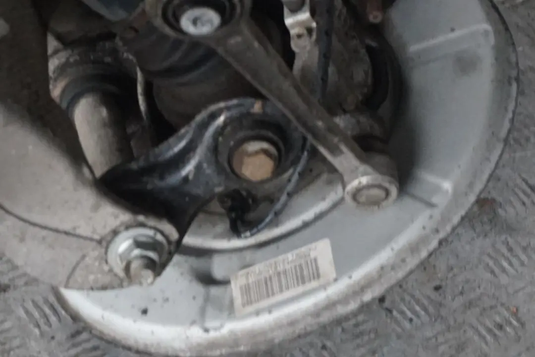 M57N M57N2 Rear Left N/S Hub Leg Carrier Brake Disc Caliper to BMW 5 E60 530d with Part number 6770905 BMW 5 E60 530d M57N M57N2 Rear Left N/S Hub Leg Carrier Brake Disc Caliper - SKU 6770905-14 - Part number 6770905