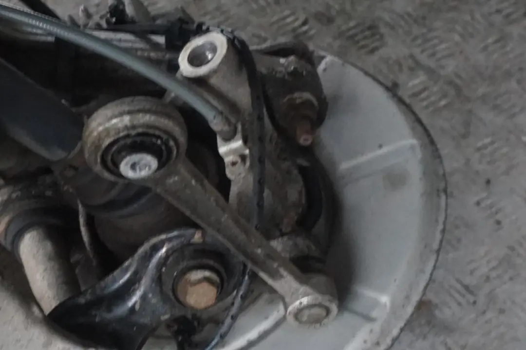 M57N2 231PS Radträger Hinten Links Schwenklager für BMW 5 E60 530d mit Teilenummer 6770905 BMW 5 E60 530d M57N2 231PS Radträger Hinten Links Schwenklager - SKU 6770905-14 - Teilenummer 6770905