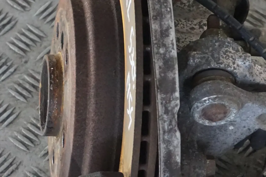 BMW 5 Reihe E60 530i M54 Federbein Radträger Hinten Links Schwenklager - SKU 6770905-5 - Teilenummer 6770905