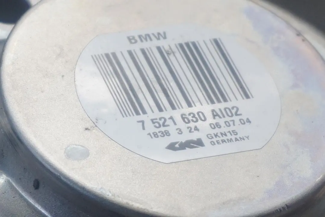 M57N Rear Left N/S Hub Leg Carrier Brake Disc Caliper to BMW 5 Series E60 530d with Part number 6770905 BMW 5 Series E60 530d M57N Rear Left N/S Hub Leg Carrier Brake Disc Caliper - SKU 6770905-7 - Part number 6770905
