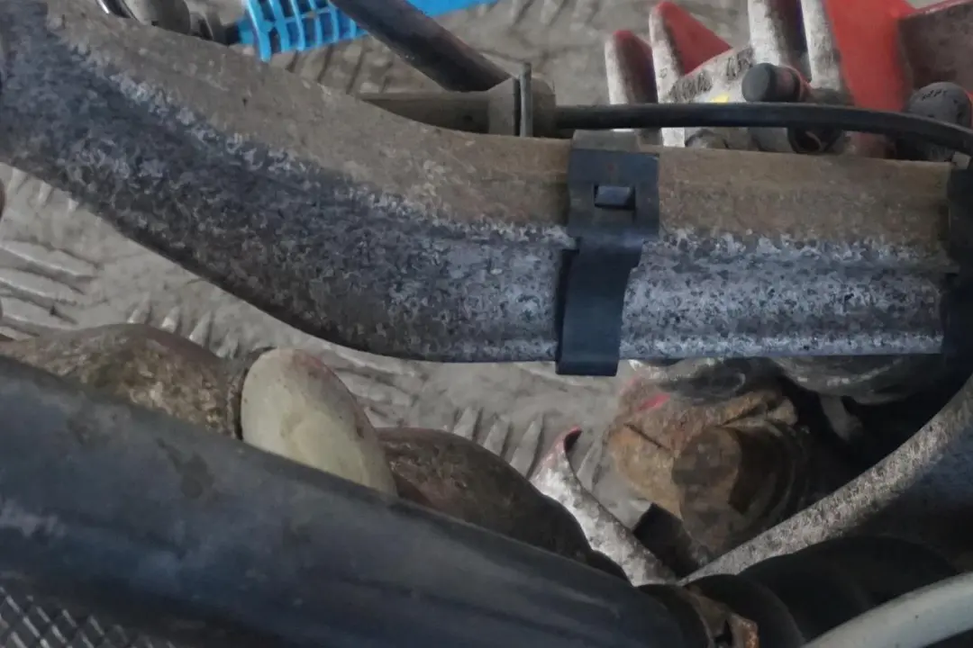 M57N Rear Left N/S Hub Leg Carrier Brake Disc Caliper to BMW 5 Series E60 530d with Part number 6770905 BMW 5 Series E60 530d M57N Rear Left N/S Hub Leg Carrier Brake Disc Caliper - SKU 6770905-7 - Part number 6770905