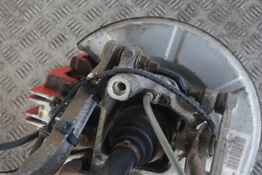 M57N Rear Left N/S Hub Leg Carrier Brake Disc Caliper to BMW 5 Series E60 530d with Part number 6770905 BMW 5 Series E60 530d M57N Rear Left N/S Hub Leg Carrier Brake Disc Caliper - SKU 6770905-7 - Part number 6770905