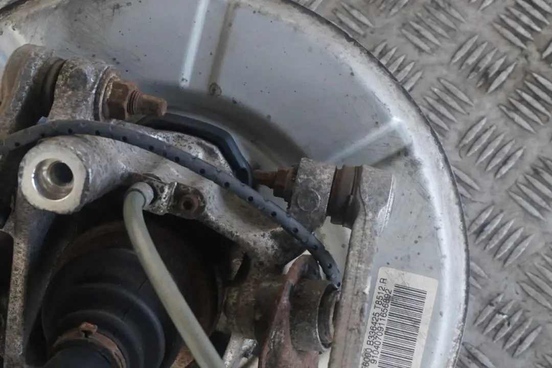 M57N Rear Left N/S Hub Leg Carrier Brake Disc Caliper to BMW 5 Series E60 530d with Part number 6770905 BMW 5 Series E60 530d M57N Rear Left N/S Hub Leg Carrier Brake Disc Caliper - SKU 6770905-7 - Part number 6770905