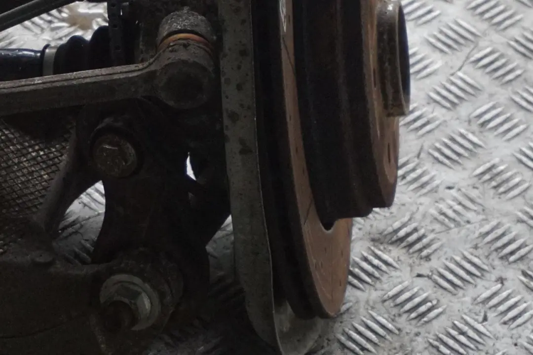 BMW E60 520d N47 177HP Zwrotnica wahacz lewy tył - SKU 6770905-8 - Numer Części 6770905