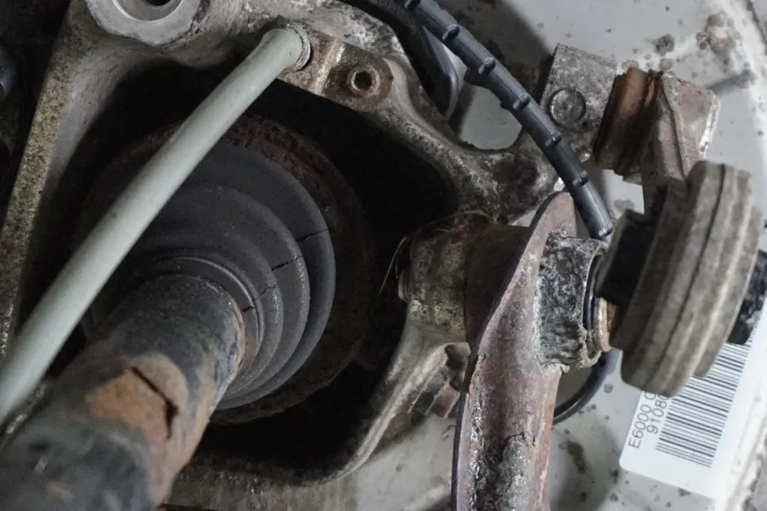 BMW E60 520d N47 177HP Zwrotnica wahacz lewy tył - SKU 6770905-8 - Numer Części 6770905