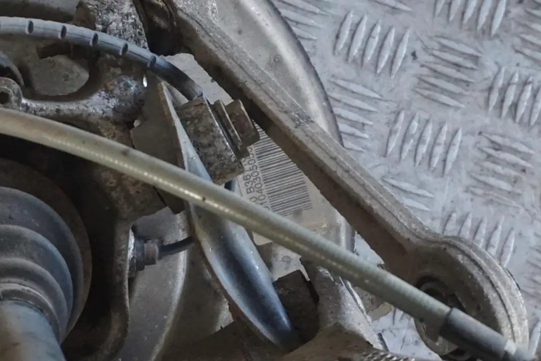 Reihe E60 545i N62 Federbein Radträger Hinten Links Schwenklager für BMW 5 mit Teilenummer 6770905 BMW 5 Reihe E60 545i N62 Federbein Radträger Hinten Links Schwenklager - SKU 6770905-9 - Teilenummer 6770905