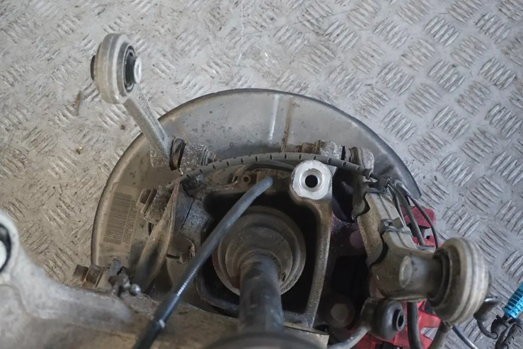 N62 Federbein Radträger Hinten Rechts Schwenklager für BMW 5 E60 545i mit Teilenummer 6770906 BMW 5 E60 545i N62 Federbein Radträger Hinten Rechts Schwenklager - SKU 6770906-11 - Teilenummer 6770906