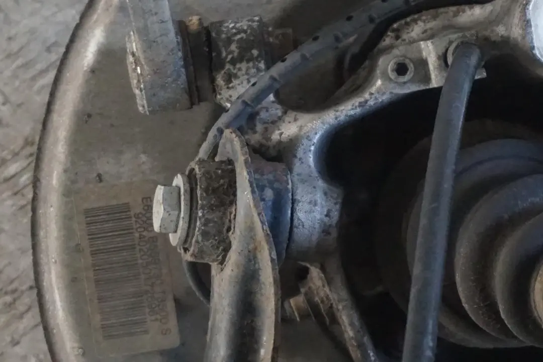 BMW 5 Series E60 525i M54 Rear Right O/S Hub Leg Carrier Brake Disc Caliper - SKU 6770906-12 - Part number 6770906