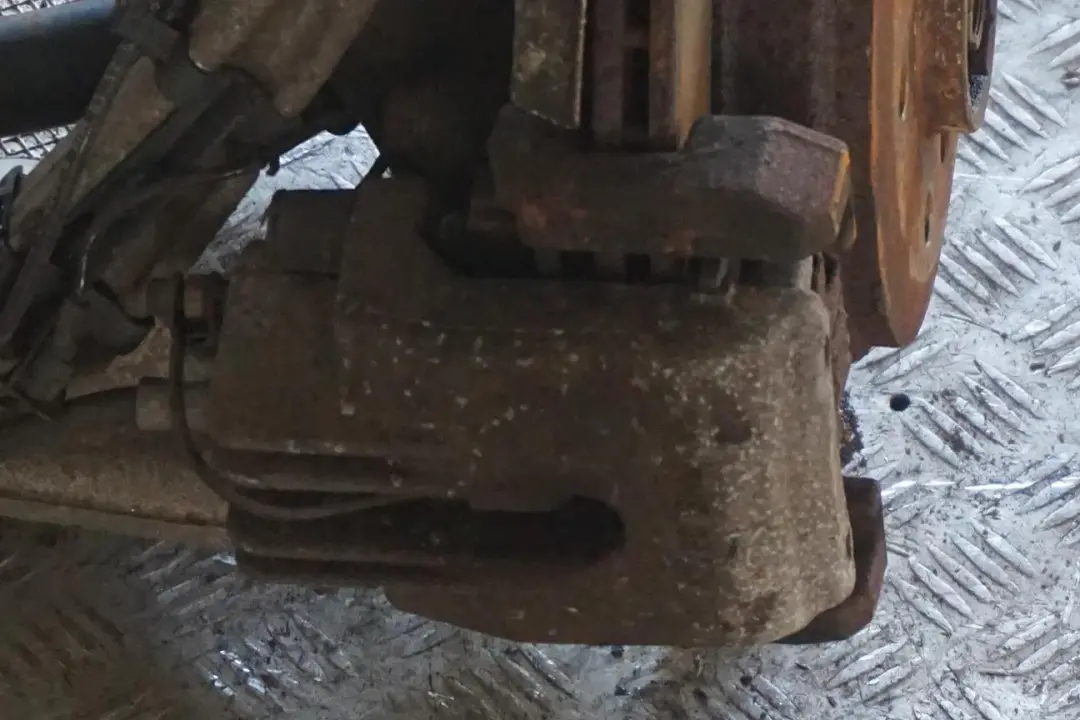 BMW 5 Reihe E60 525i M54 Federbein Radträger Hinten Rechts Schwenklager - SKU 6770906-12 - Teilenummer 6770906