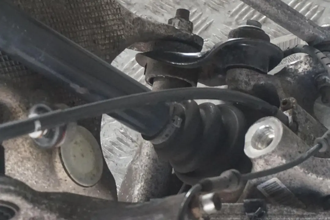 *BMW 5 E60 520d M47N2 Schwenklager Radträger Bremssattel Hinten Rechts für mit Teilenummer 6770906 *BMW 5 E60 520d M47N2 Schwenklager Radträger Bremssattel Hinten Rechts - SKU 6770906-14 - Teilenummer 6770906