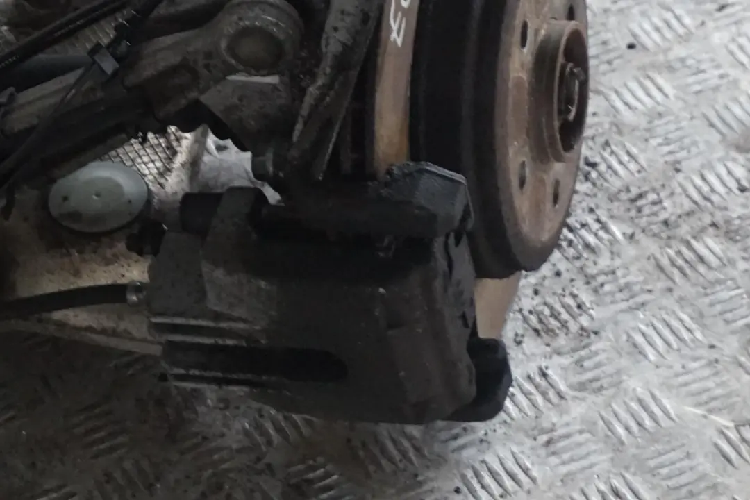 BMW E60 530d M57N2 Zwrotnica wahacz prawy tył - SKU 6770906-15 - Numer Części 6770906