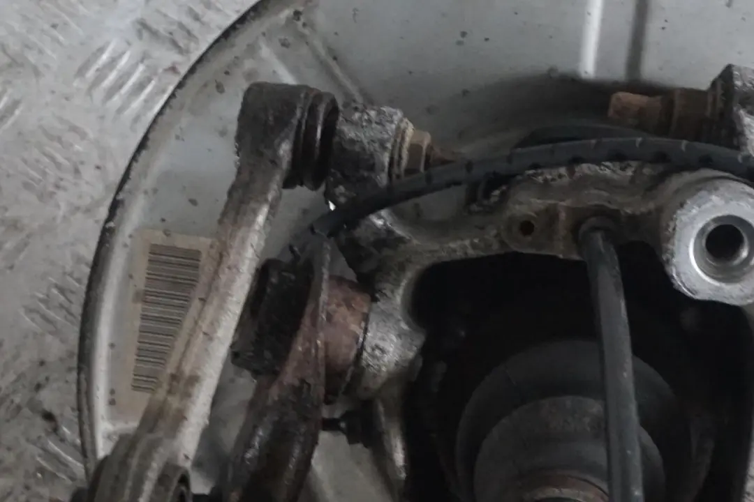 BMW E60 530d M57N2 Zwrotnica wahacz prawy tył - SKU 6770906-15 - Numer Części 6770906