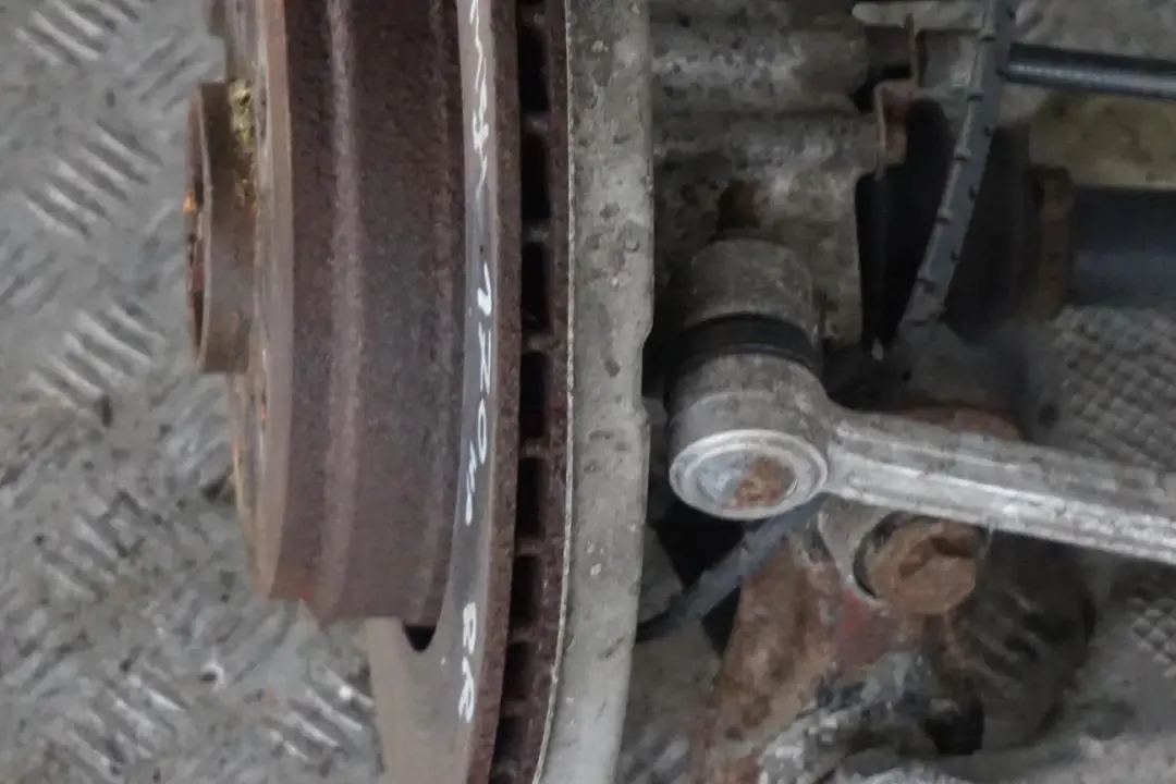 M54 Zawieszenie zwrotnica prawy tył do BMW E60 520i o numerze 6770906 BMW E60 520i M54 Zawieszenie zwrotnica prawy tył - SKU 6770906-2 - Numer Części 6770906