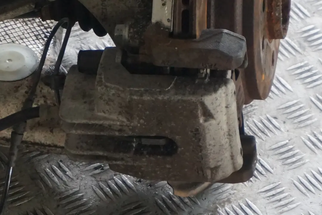 BMW 5 Reihe E60 530i M54 Federbein Radträger Hinten Rechts Schwenklager - SKU 6770906-5 - Teilenummer 6770906