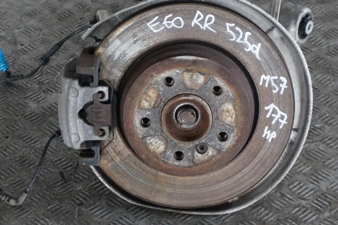 M57N Sospensione posteriore destra Portatore Disco Freno Pinza per BMW E60 525d con numero di parte 6770906 BMW E60 525d M57N Sospensione posteriore destra Portatore Disco Freno Pinza - SKU 6770906-6 - Numero di parte 6770906