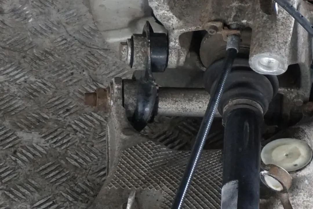 BMW E60 525d M57N Noga Zawieszenie Piasta Tylna Prawa Tył Prawy - SKU 6770906-6 - Numer Części 6770906