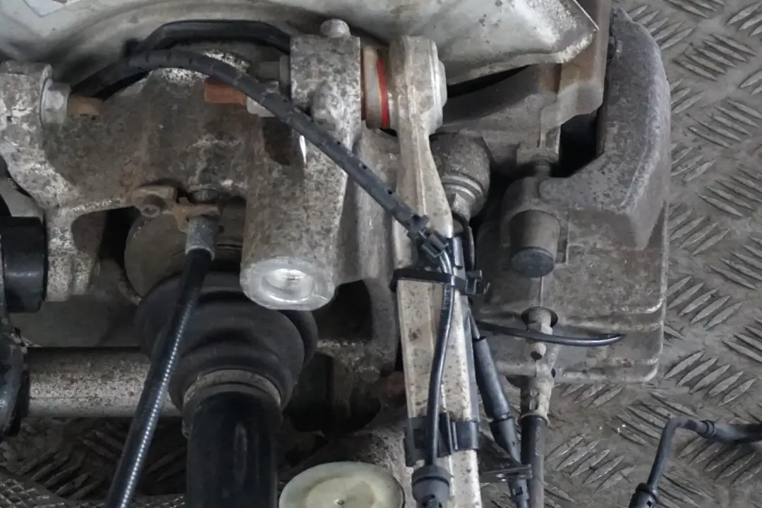 BMW E60 525d M57N Hinten Rechts Aufhängung Bein Träger Bremsscheibe Bremssattel - SKU 6770906-6 - Teilenummer 6770906