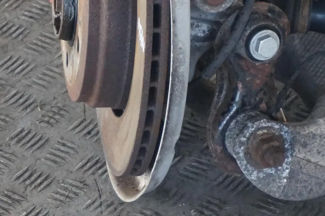 Reihe E60 530d M57N Federbein Radträger Hinten Rechts Schwenklager für BMW 5 mit Teilenummer 6770906 BMW 5 Reihe E60 530d M57N Federbein Radträger Hinten Rechts Schwenklager - SKU 6770906-7 - Teilenummer 6770906