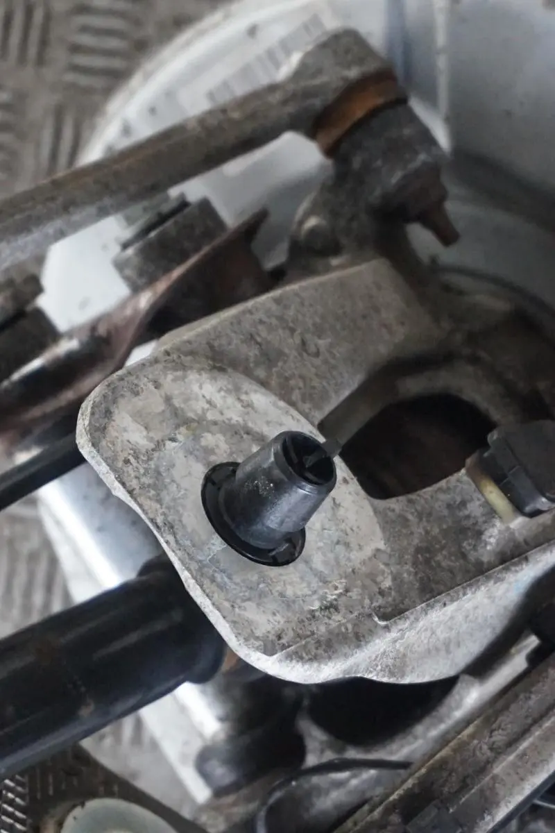 M57N Zwrotnica prawy tył 177HP do BMW E61 525d o numerze 6770924 BMW E61 525d M57N Zwrotnica prawy tył 177HP - SKU 6770924-1 - Numer Części 6770924